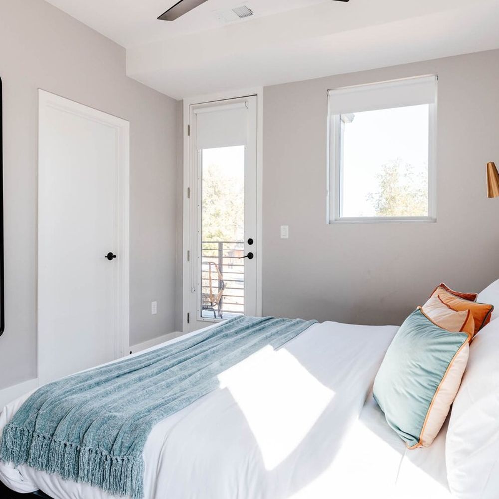 King bedroom 3 with balcony