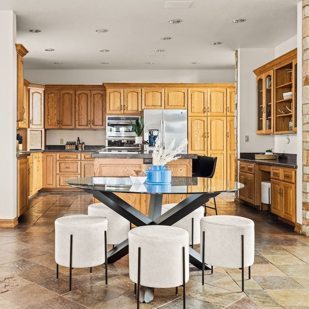 Kitchen with seating