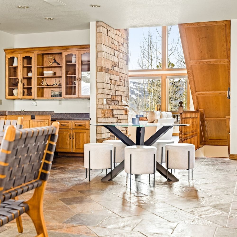 Kitchen with seating