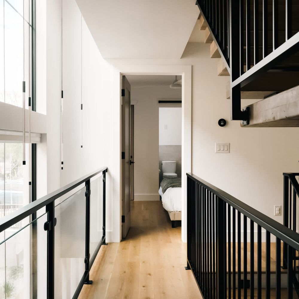 2nd floor landing