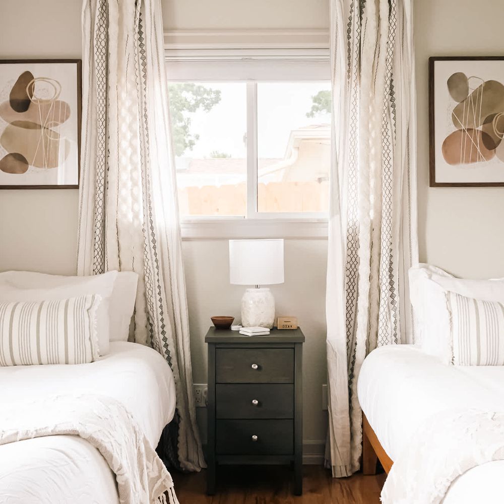 Bedroom 3 with 2 twin XL beds