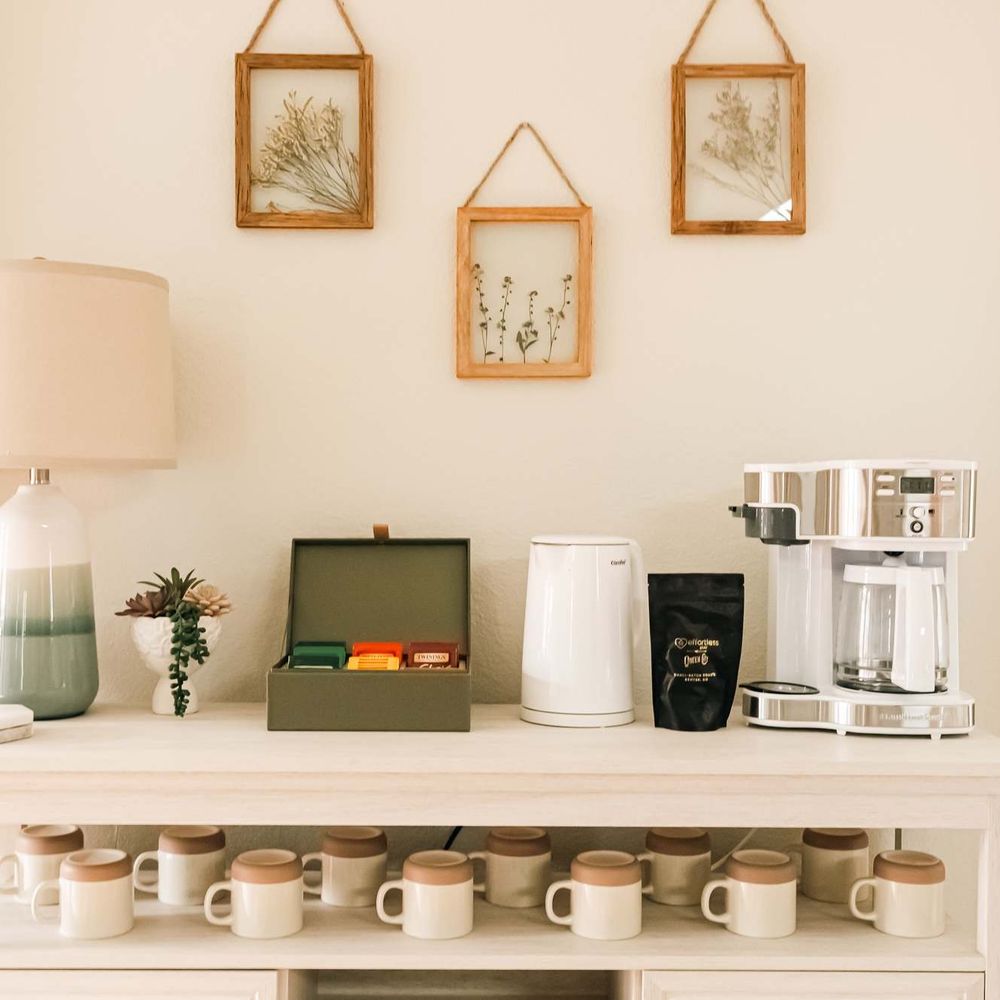 Coffee and tea station