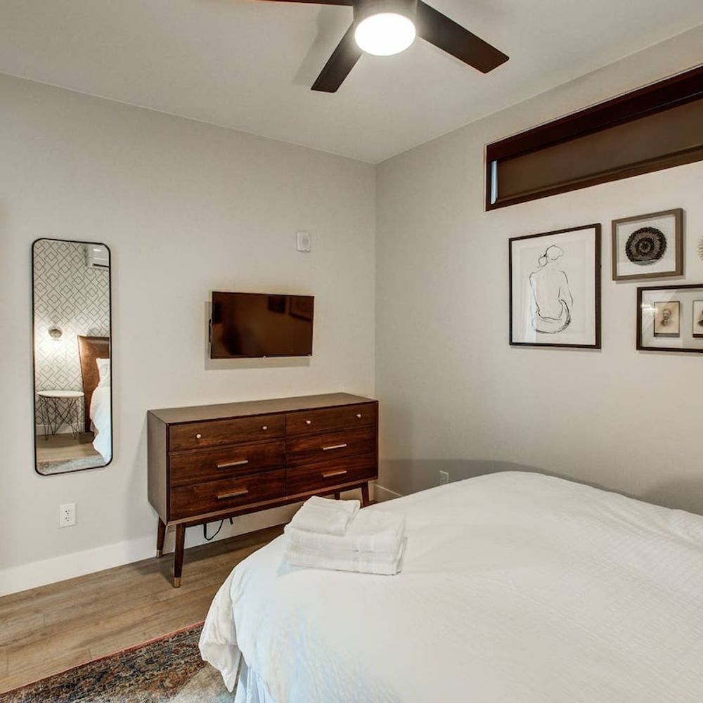 Room 2-Queen Guest Bedroom A