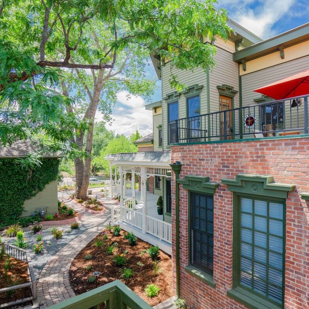 Courtyard/Upstairs Patio