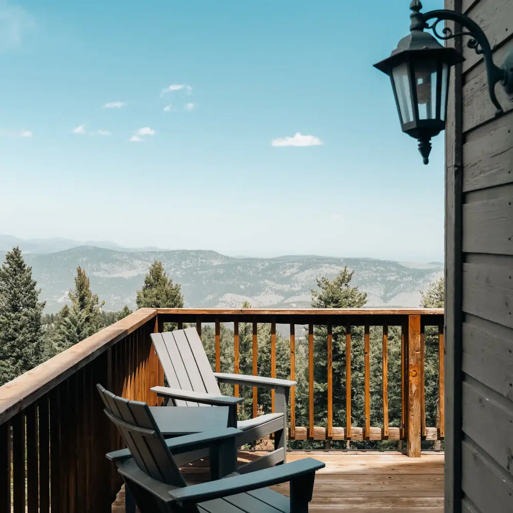 Upper level deck seating