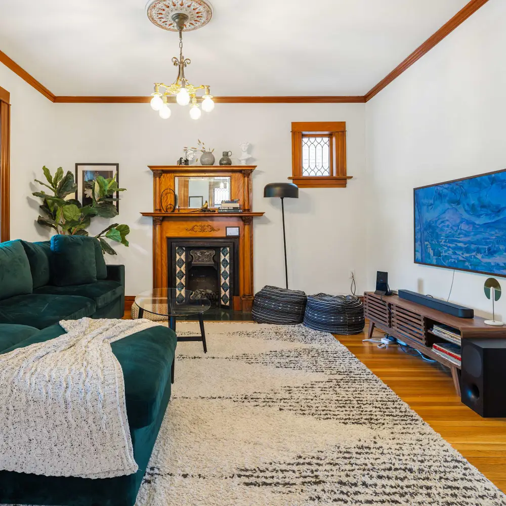 Living room (The fireplace is decorative only and not a working fireplace)