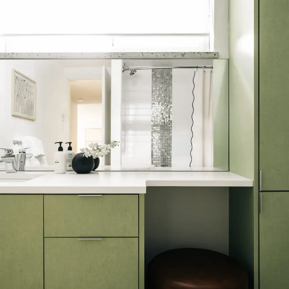 Full bathroom 3