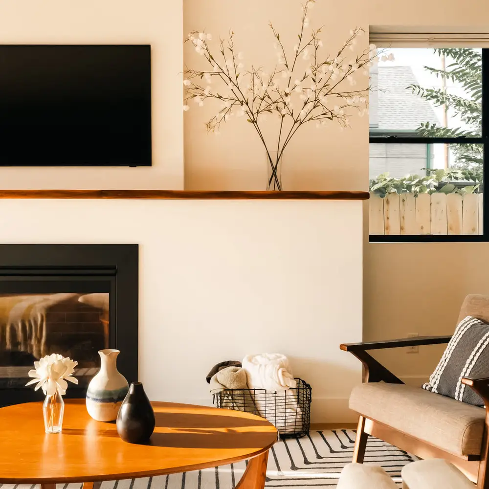Living room with Smart TV and gas fireplace