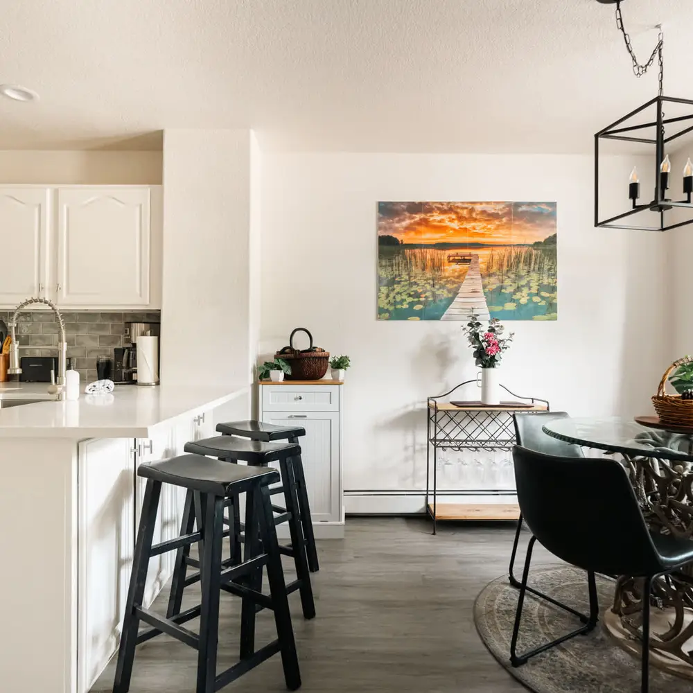 Kitchen with breakfast table