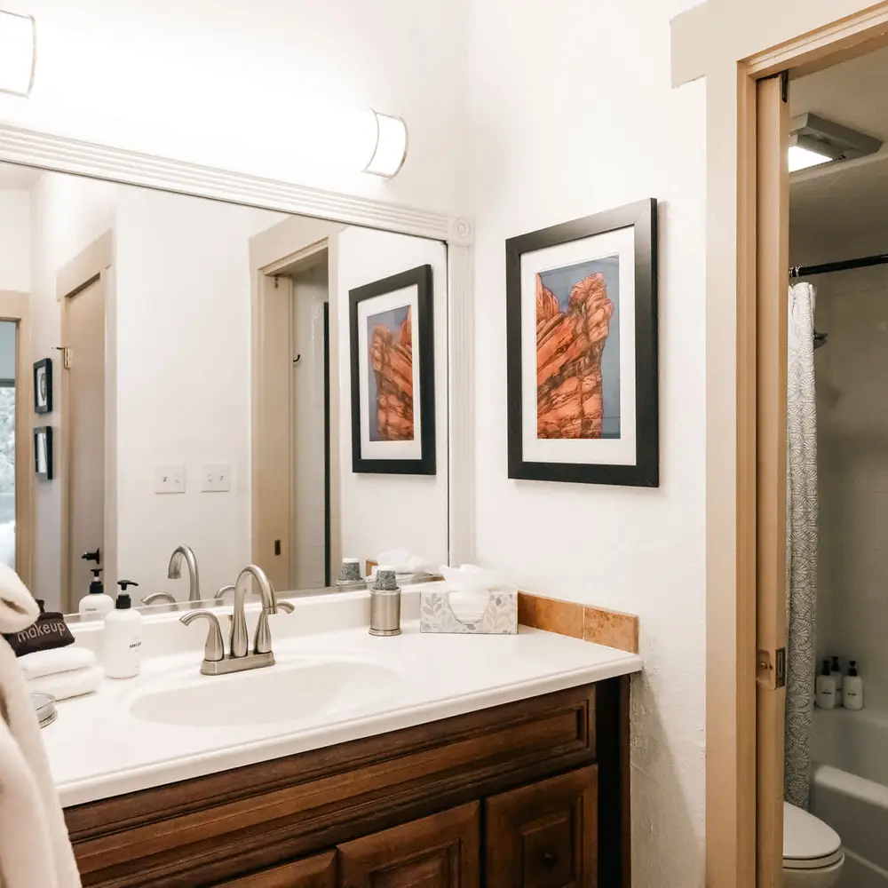 Full bathroom 1