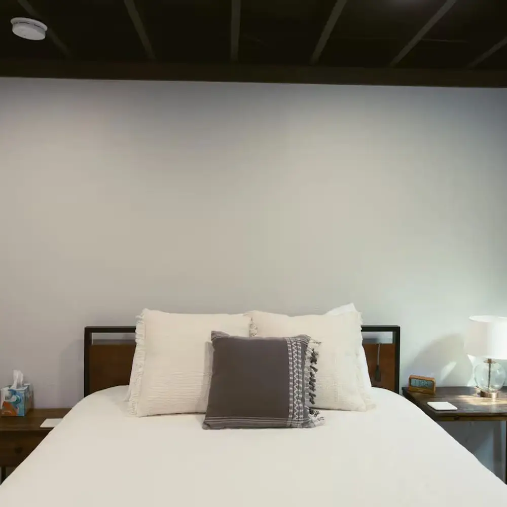 Bedroom 4 with queen bed