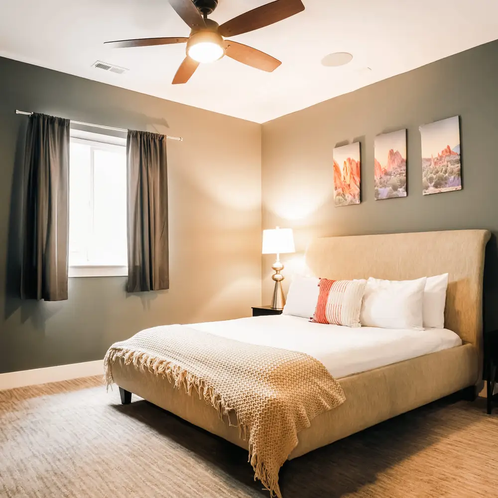 Bedroom 6 with queen bed