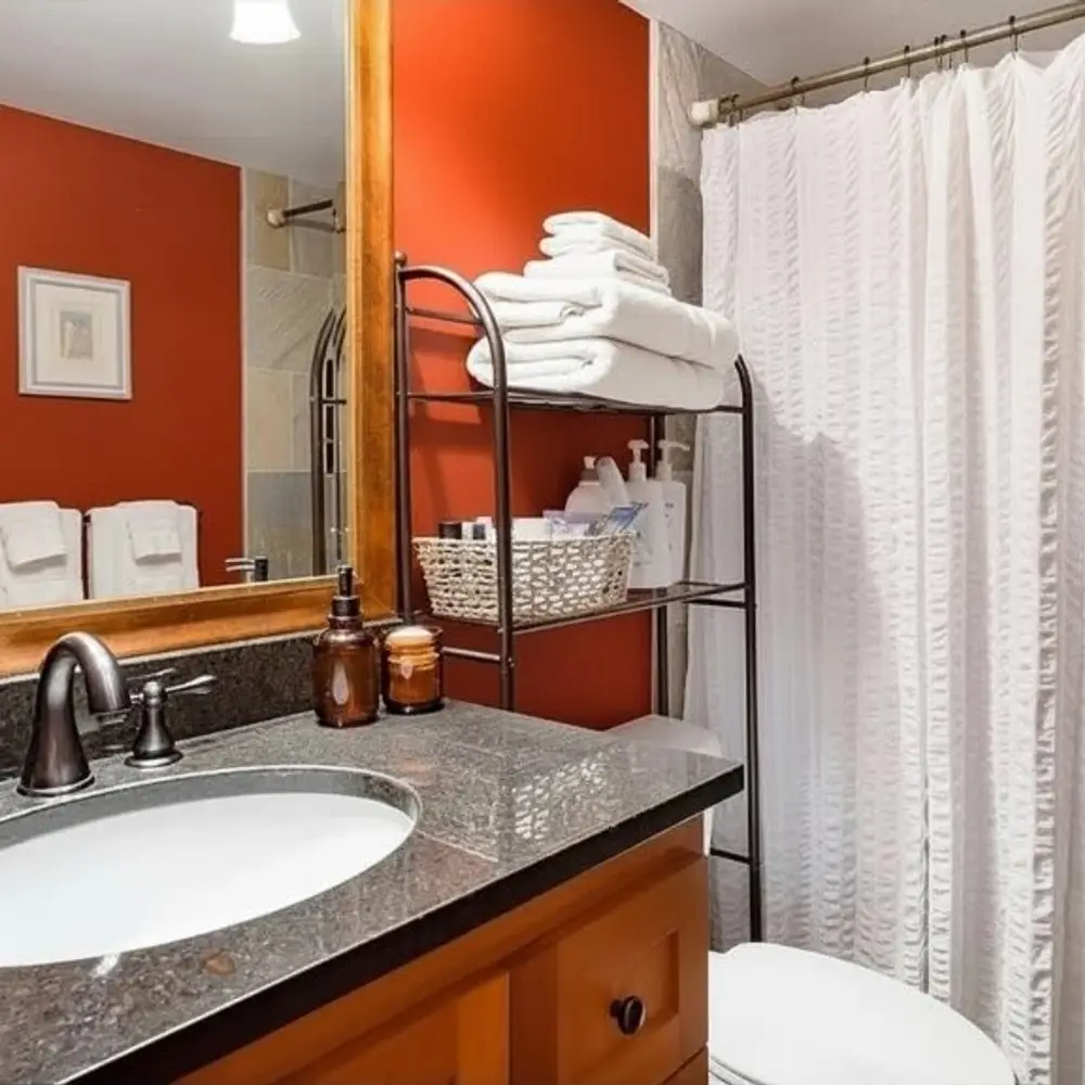 Main level full bathroom