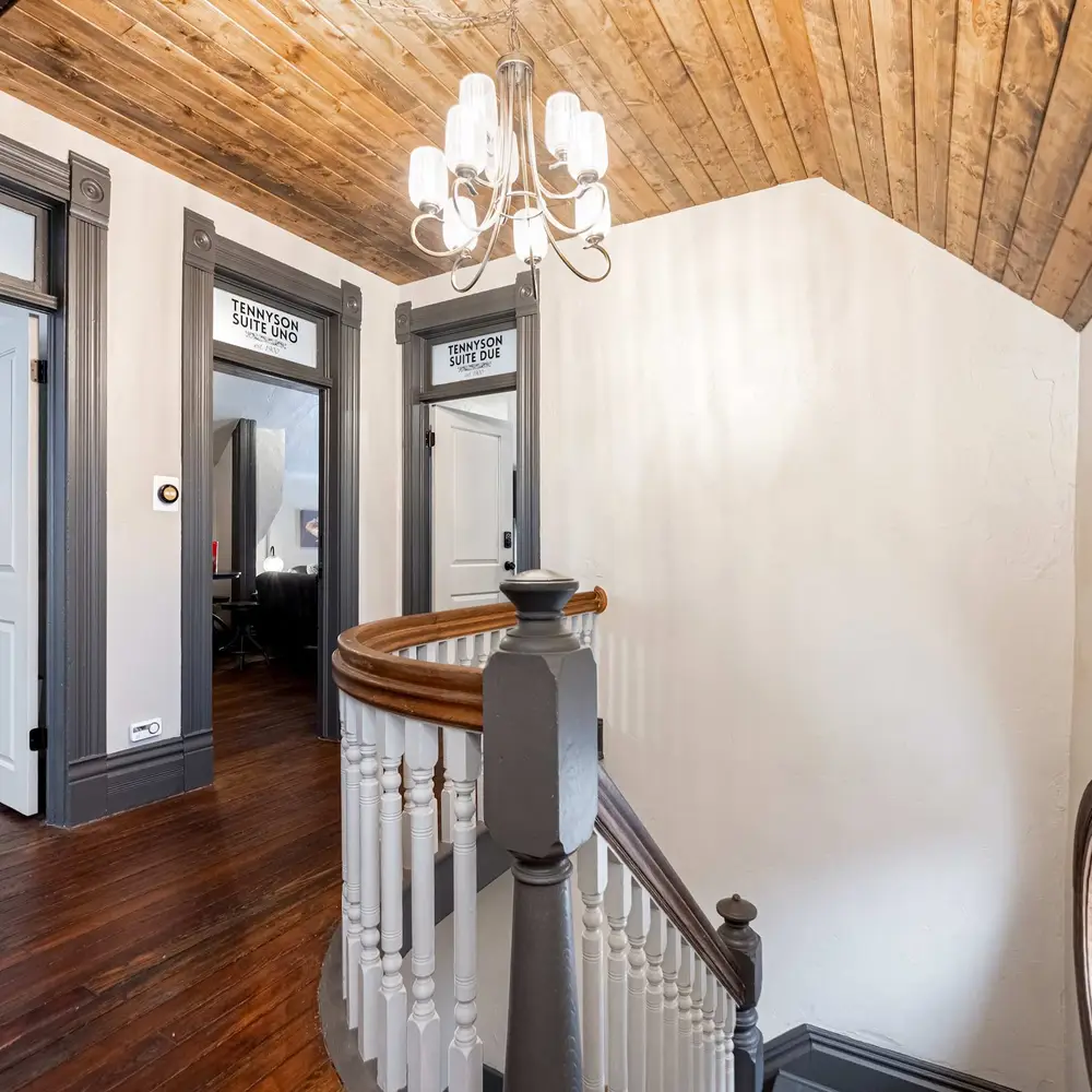 2nd floor landing