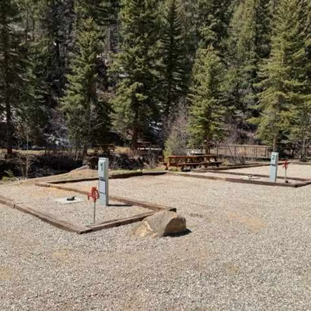 RV spot 1 - Your space has full hook-ups with water, electricity (30 & 50 amp), and sewer