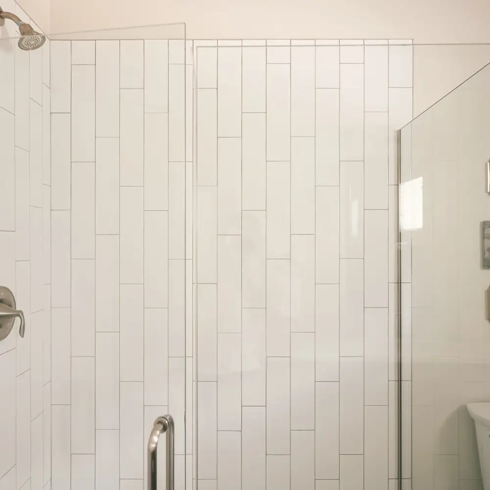 Primary en suite shower