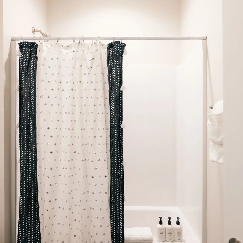 2nd floor hall bath