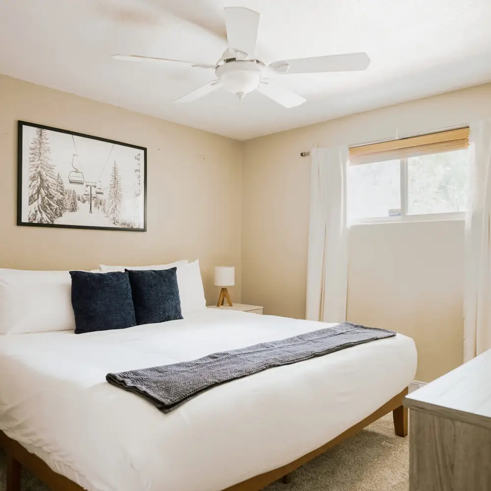 Bedroom 3 with king bed