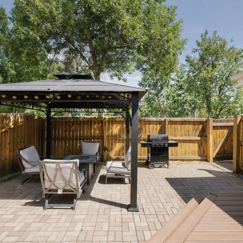 Covered patio *The propane gas grill and fire pit on site are NOT ADVERTISED AMENITIES - adequate gas level in propane tanks is NOT guaranteed.*