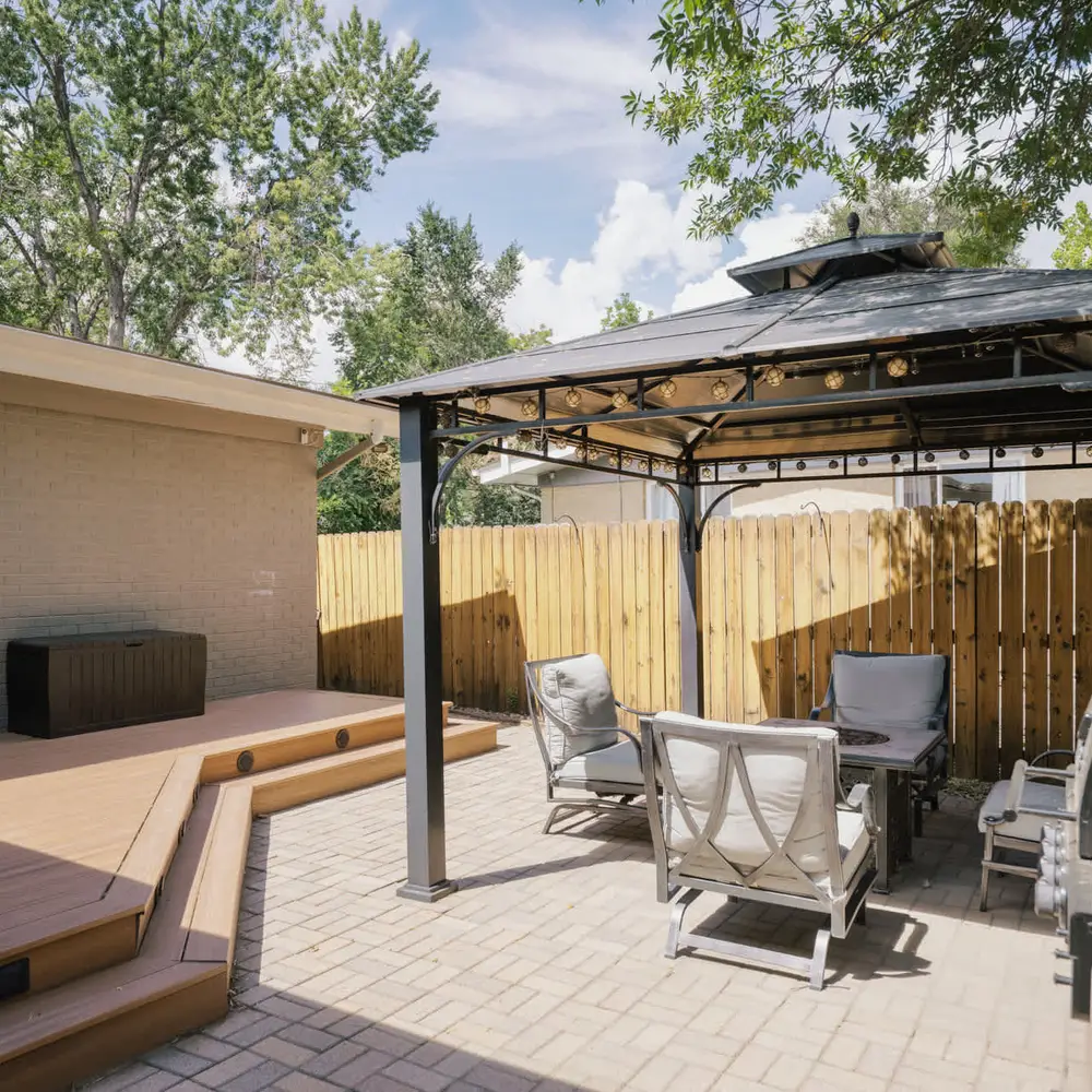 Patio *The propane gas grill and fire pit on site are NOT ADVERTISED AMENITIES - adequate gas level in propane tanks is NOT guaranteed.*