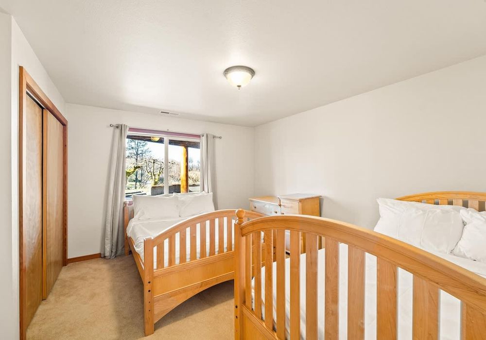 Bedroom downstairs with 2 double beds