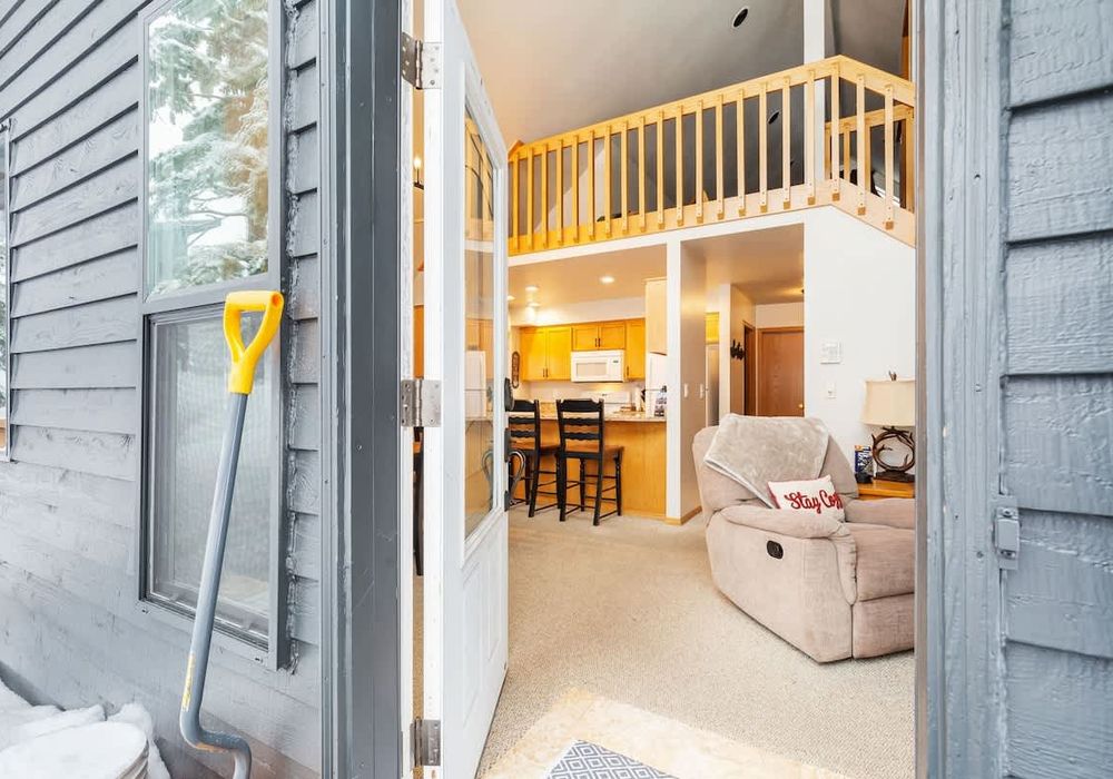 Welcome to our mountain cabin!