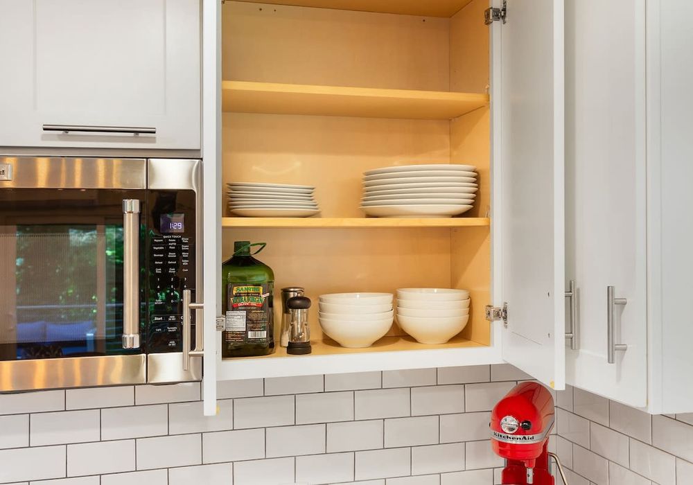 Dine in delight: our fully-equipped kitchen is ready to handle anything from a quick snack to a holiday feast.