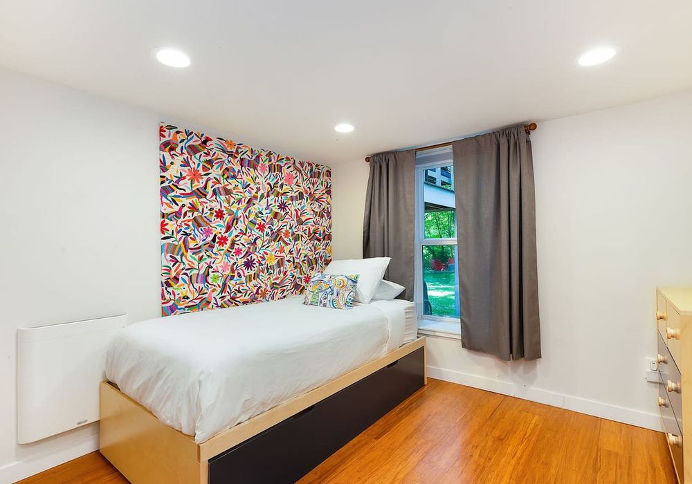One of two ids rooms for the little ones to get a great nights sleep.
