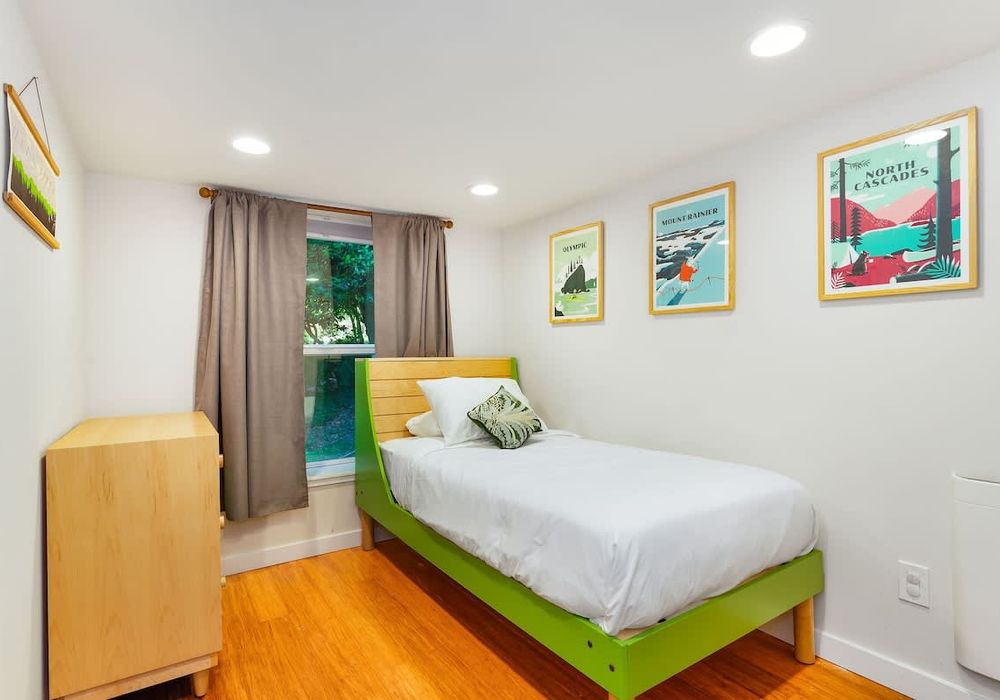 Kids' rooms that spark joy: discover comfortable spaces designed to inspire creativity and ensure a restful sleep.