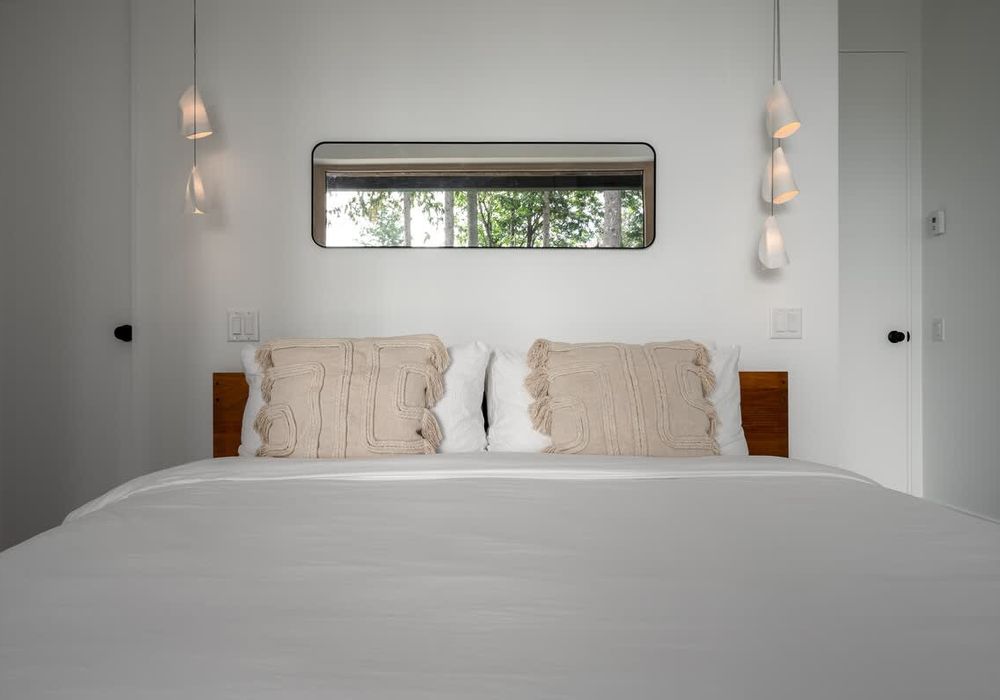 Large king bed in the primary suite