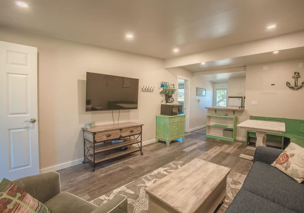 3c3859f6 22b7 41 lwRJv homerunner