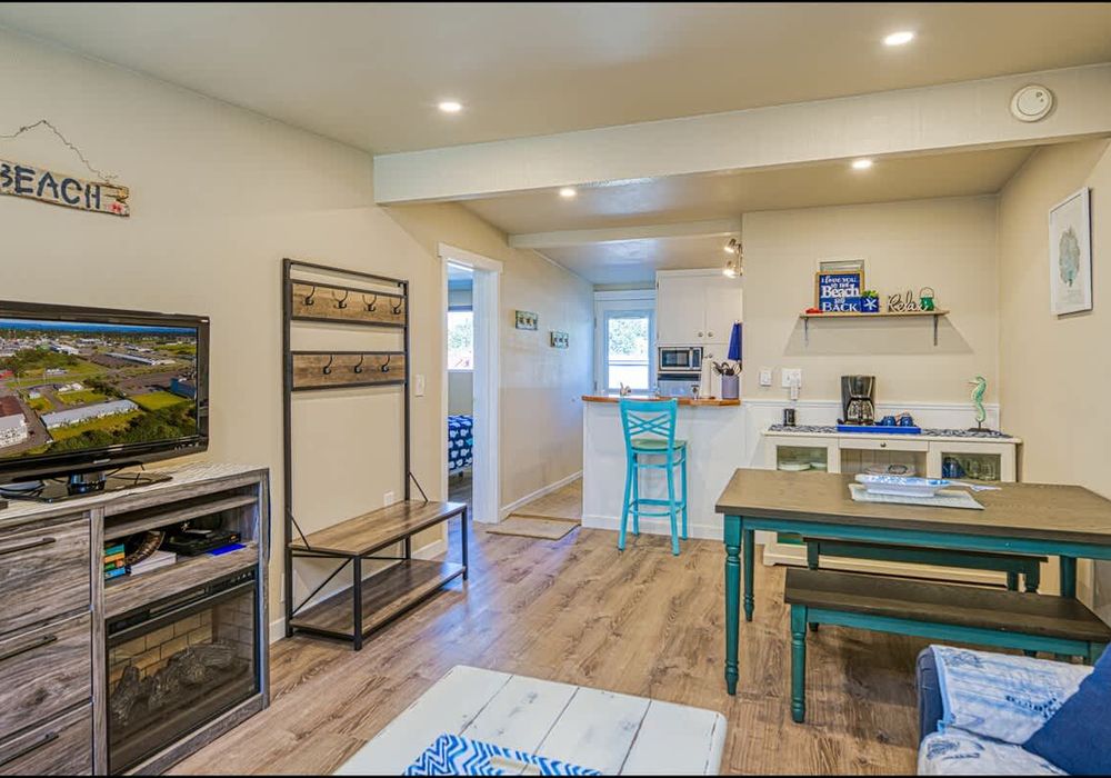 2b6c55ae 20f0 42 8LJhM homerunner