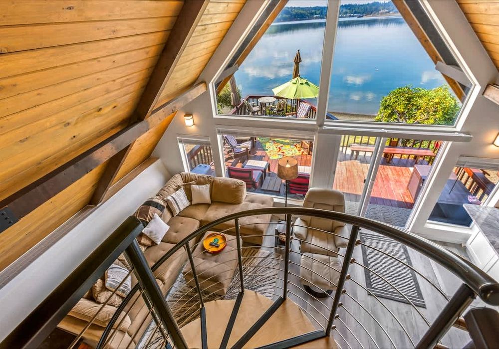 f4da48d6 0989 4b edbow homerunner