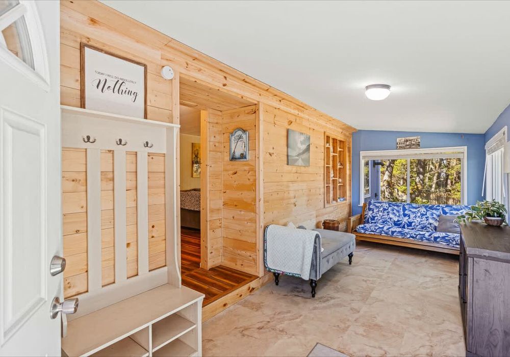 9c5bb7ea c3d3 4b OgiUv homerunner