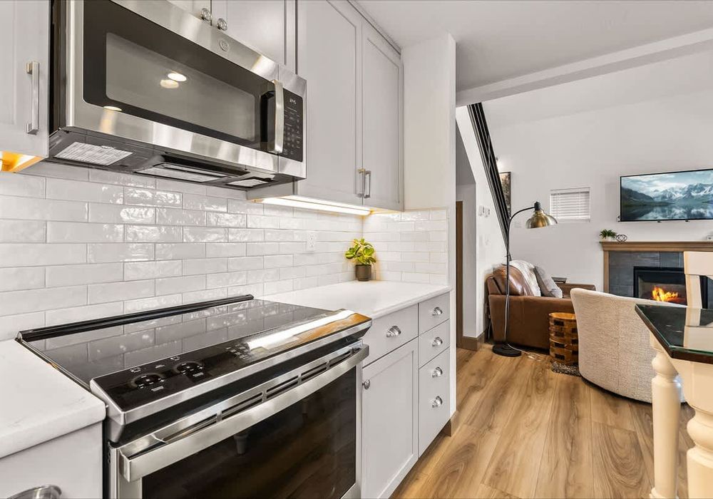 40b65964 8db3 4c pzPcy homerunner