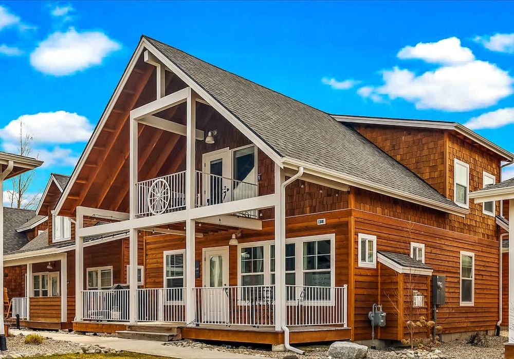 ae257b11 4a26 4d xcClF homerunner