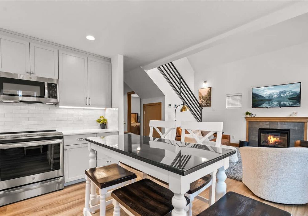 f05890e8 9956 47 7vC4Q homerunner