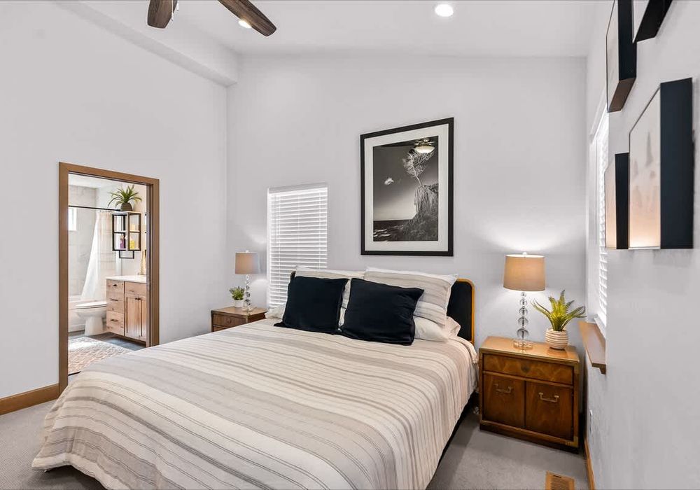 fdd68faa 2292 49 ynCLA homerunner