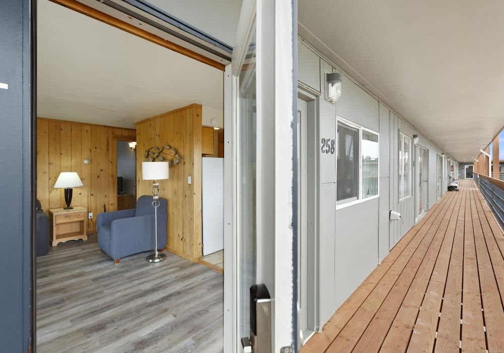 a1df2a55 b323 4e Vi5vk homerunner