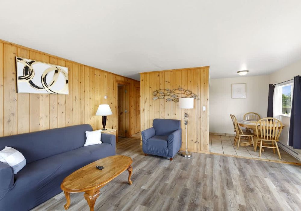 b8e10b31 c717 49 oWLu9 homerunner