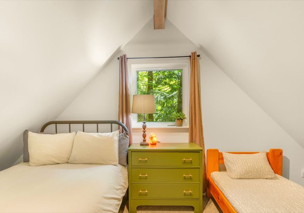 f88218c7 9b07 41 kA1D9 homerunner