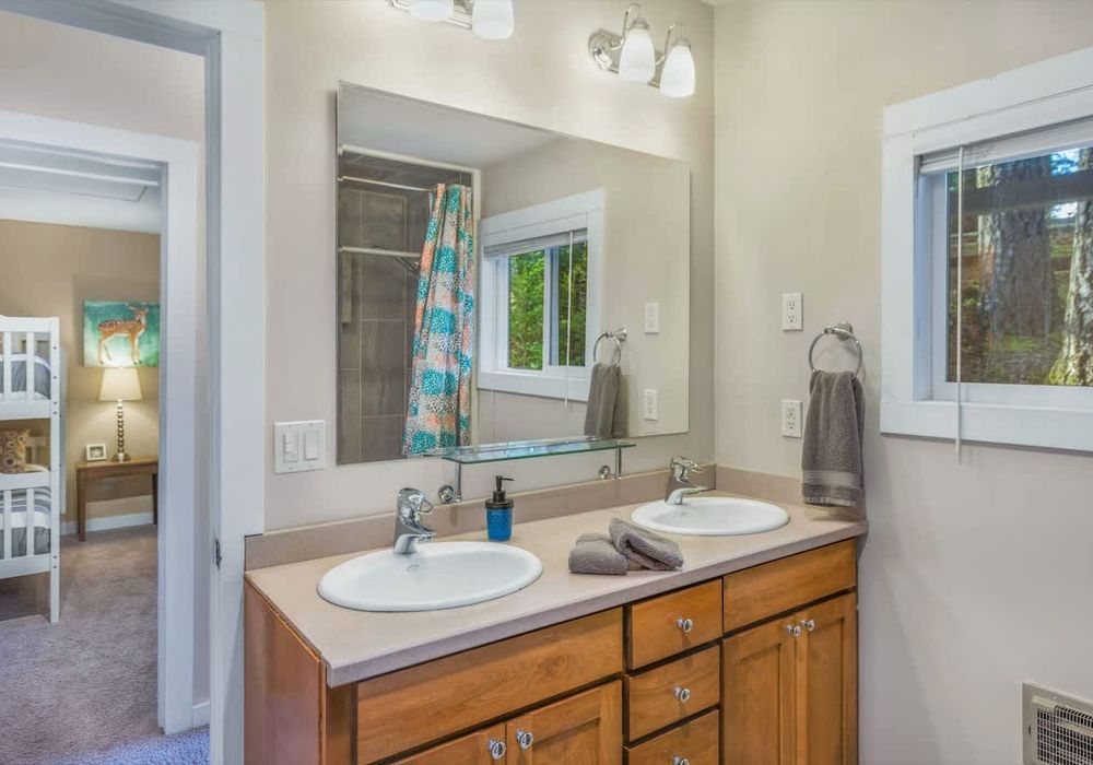 92981525 281d 4c MsXJk homerunner