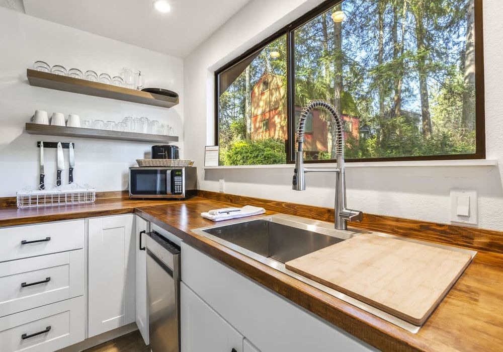 15573bd1 24f0 40 YmyJr homerunner