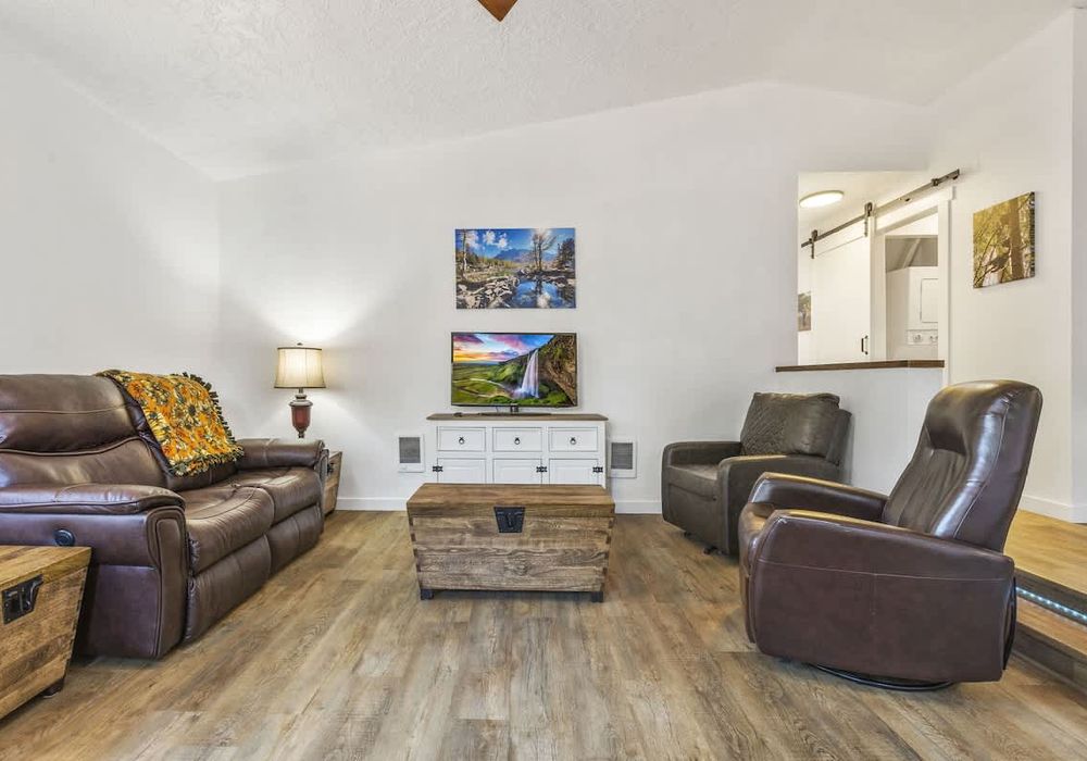 a54915eb 6634 4c 8qfWq homerunner