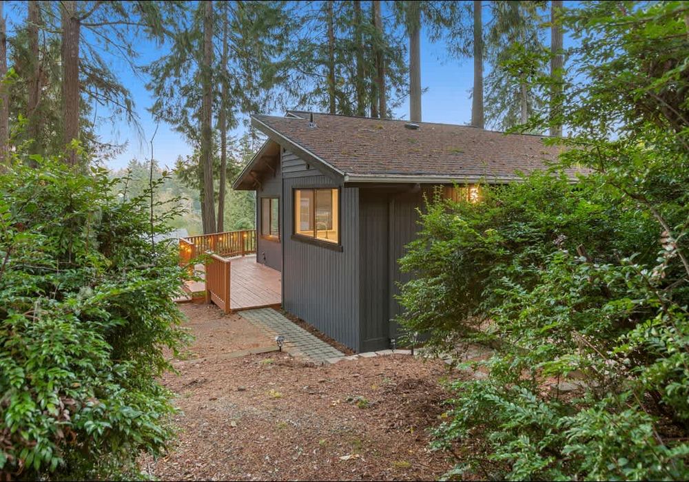 b73f95a3 6e34 40 izXbv homerunner