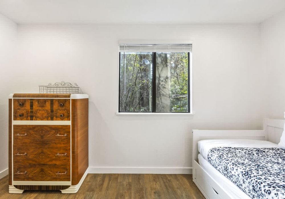 e77e3279 8441 49 oskgM homerunner