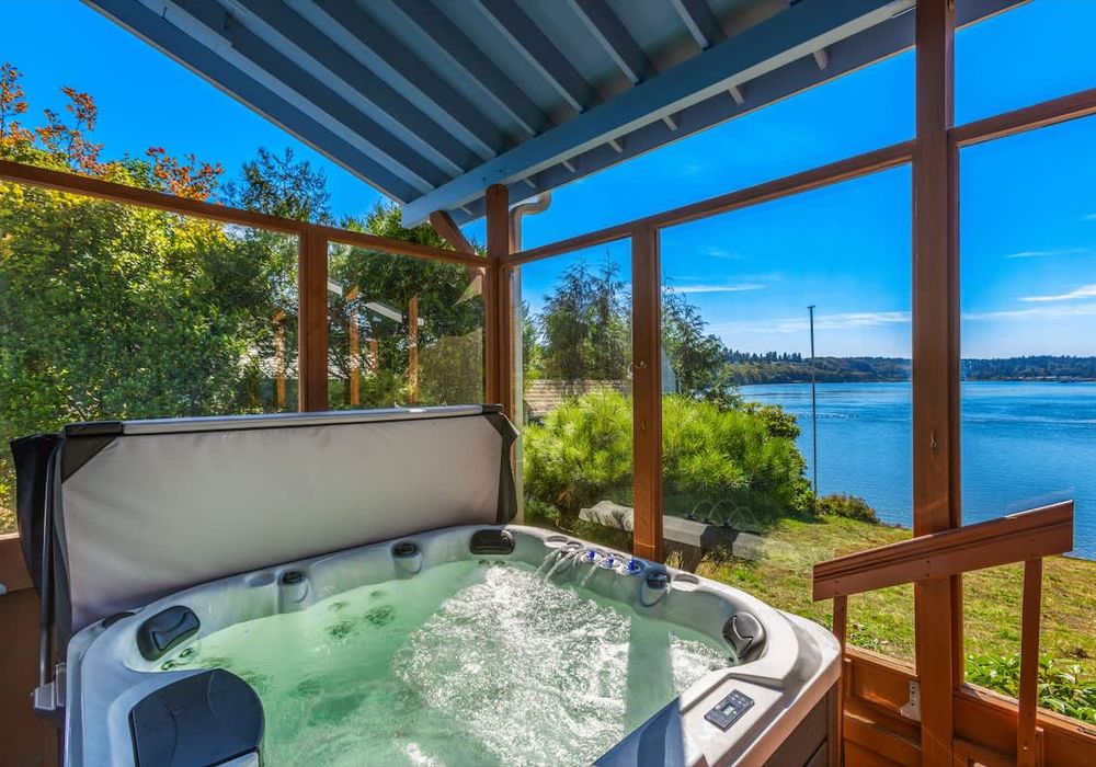 ee22e98a 0b3c 41 NqHen homerunner