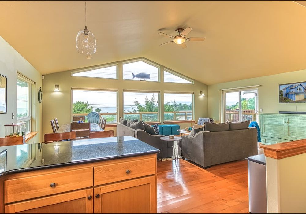 f6e6a9b9 fb25 43 f9osz homerunner