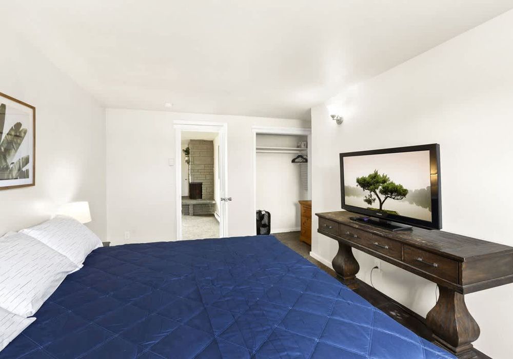 bf28c6fc 1e69 47 e ode homerunner