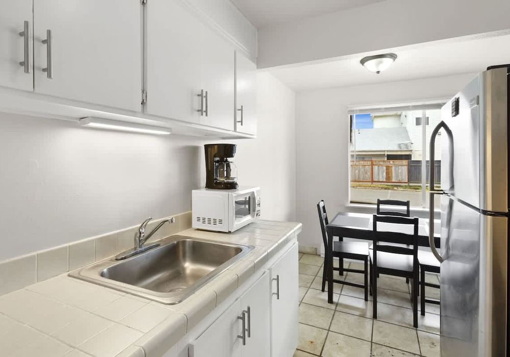 9fca9d19 6f33 48 6Qth9 homerunner